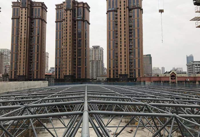 玉树螺栓球网架结构